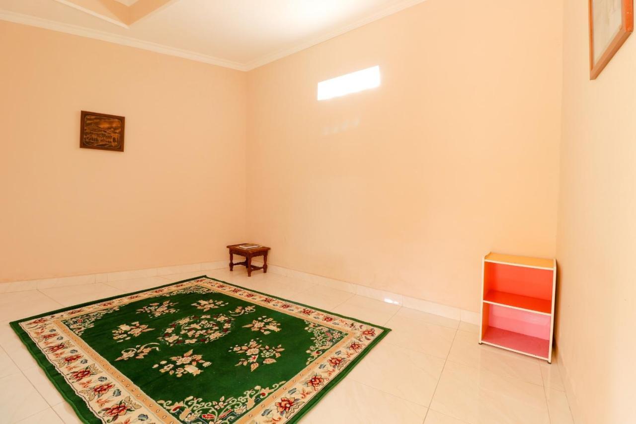 Griya 90Tr Syariah Hotell Ngaglik Exteriör bild